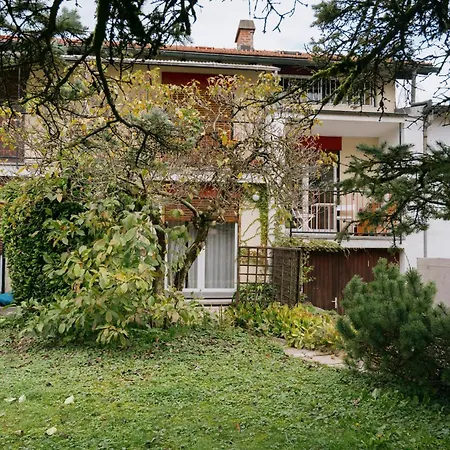 C17 4-bedroom Private Row House With Garden And Parking Semesterbostad