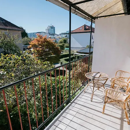 C17 4-bedroom Private Row House With Garden And Parking Nyaraló *